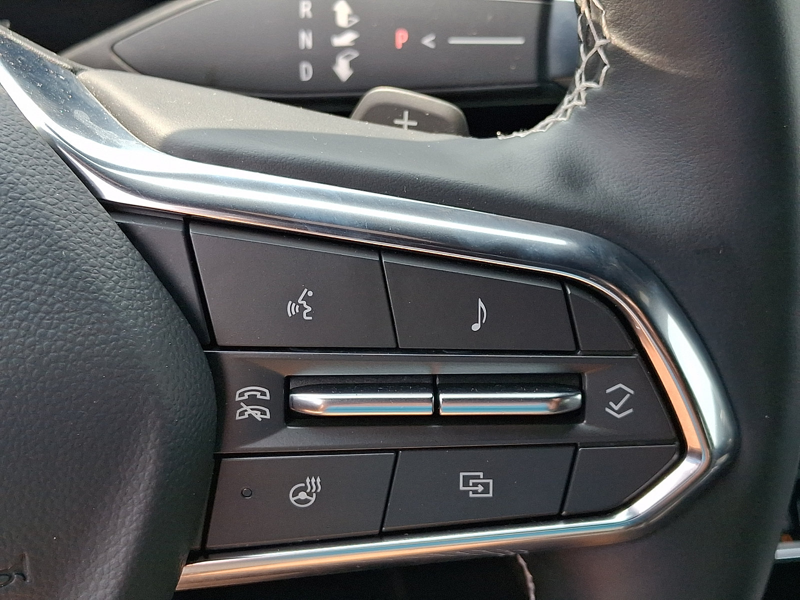 Used 2025 Chevrolet Traverse LT AWD/4WD image 25
