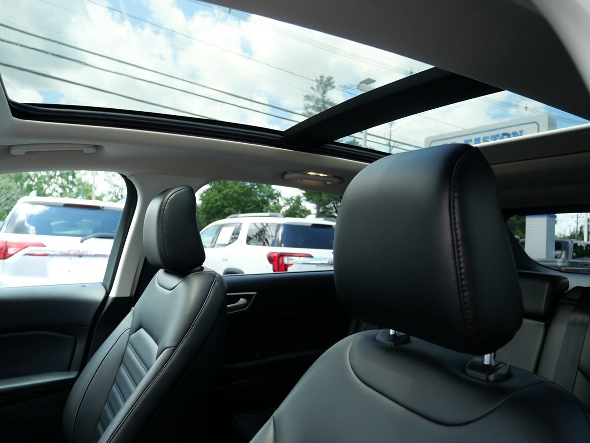 Used 2020 Ford Edge SEL w/ Cold Weather Package AWD/4WD image 12