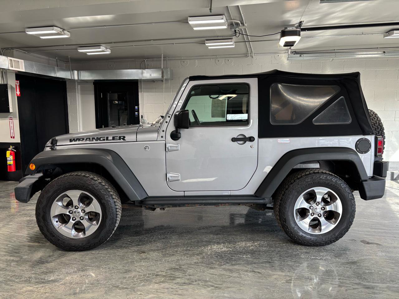 Used 2016 Jeep Wrangler Sport image 5