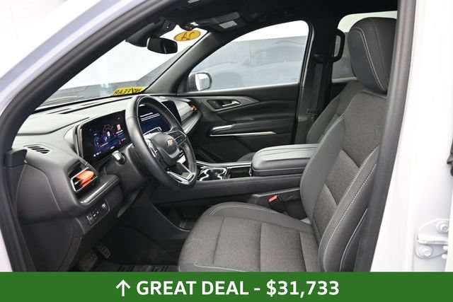 Used 2024 Chevrolet Traverse LT FWD image 16