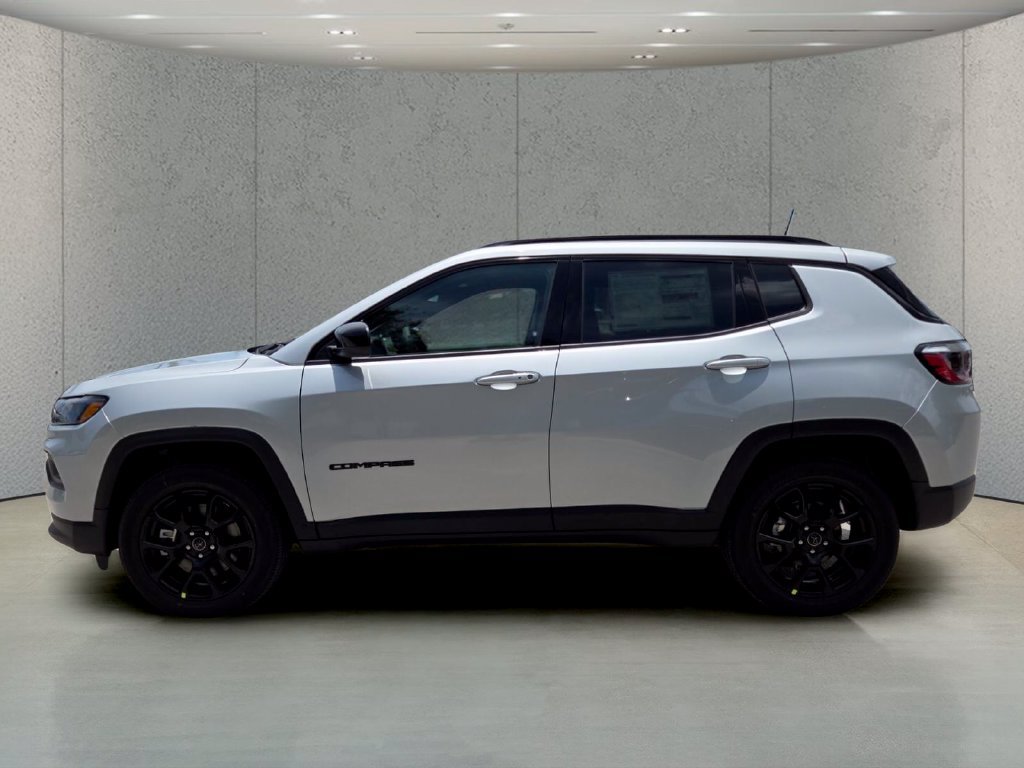 New 2026 Jeep Compass Latitude AWD/4WD image 9