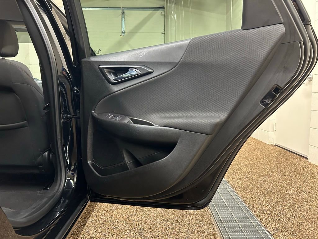 Used 2020 Chevrolet Malibu LS image 14