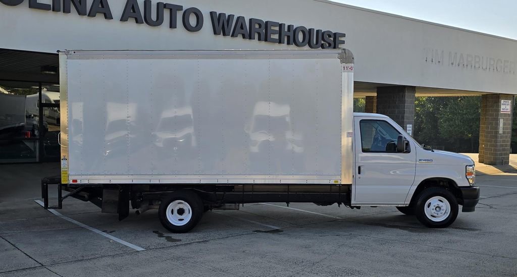 Used 2021 Ford E-450 and Econoline 450 Super Duty w/ Power Windows & Locks Group image 3