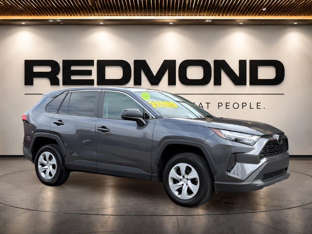Used 2025 Toyota RAV4 LE AWD/4WD image 1
