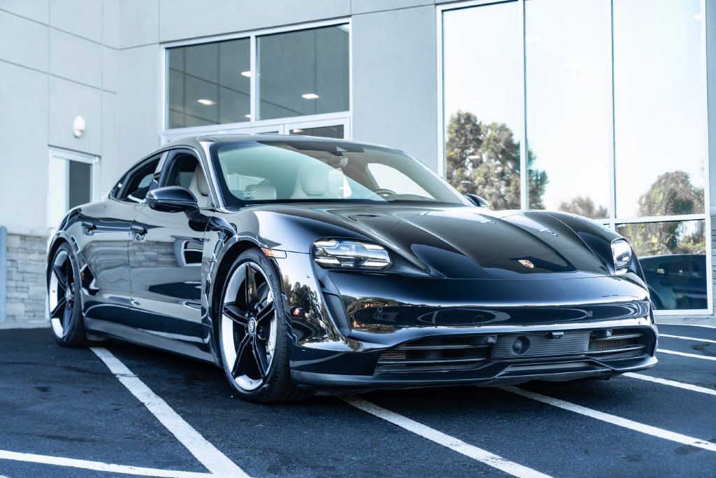 Used 2022 Porsche Taycan 4S AWD/4WD image 7