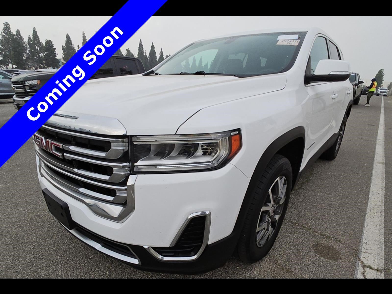 Used 2021 GMC Acadia SLE image 2