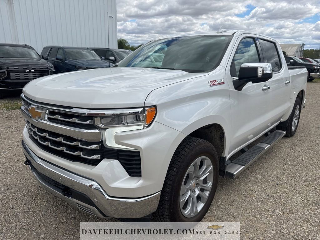 Used 2022 Chevrolet Silverado 1500 LTZ AWD/4WD image 1