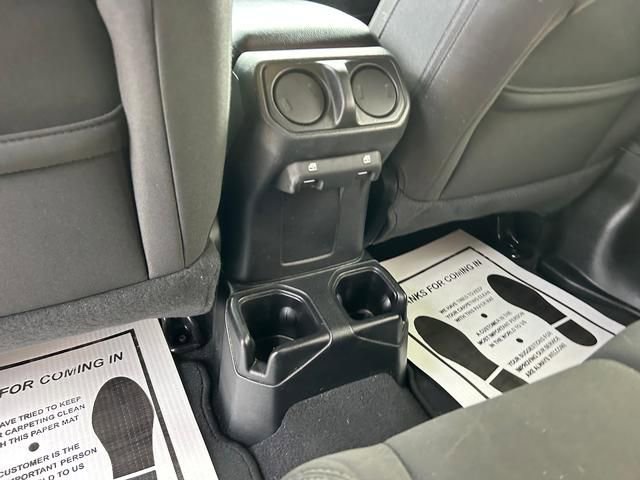 Used 2021 Jeep Wrangler Unlimited Sport image 15
