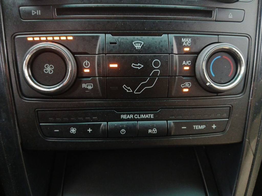 Used 2016 Ford Explorer 4WD image 4
