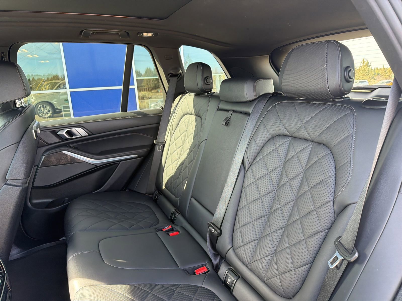 Used 2024 BMW X5 xDrive40i w/ Premium Package image 44