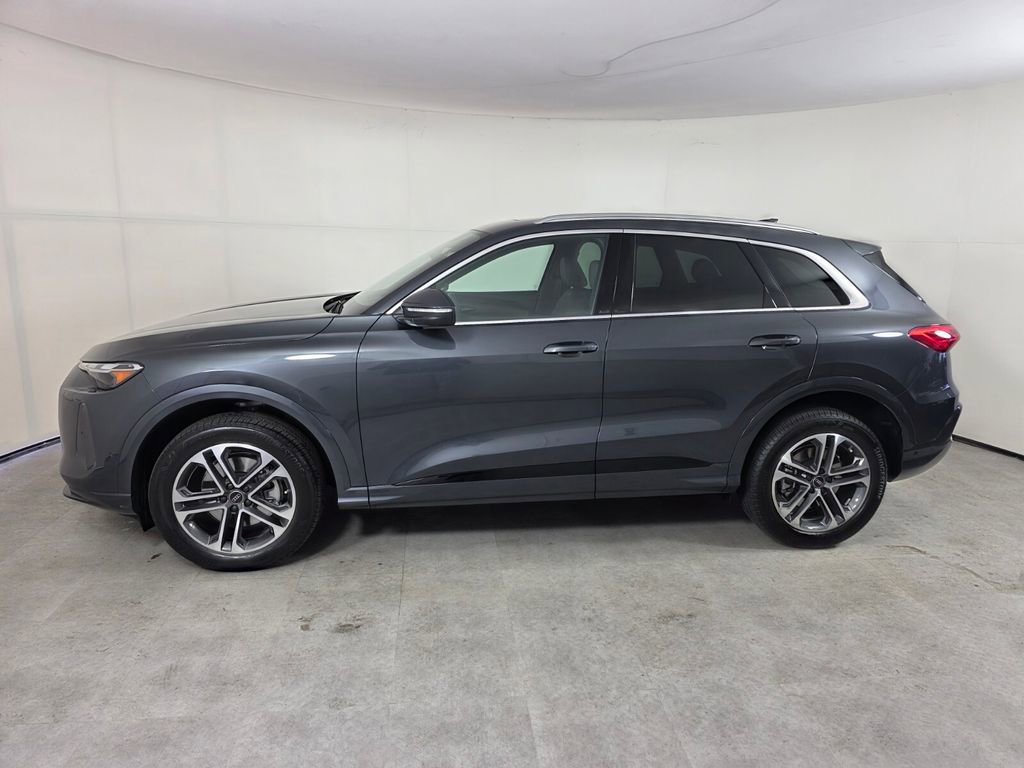 Used 2025 Audi Q5 Premium image 7