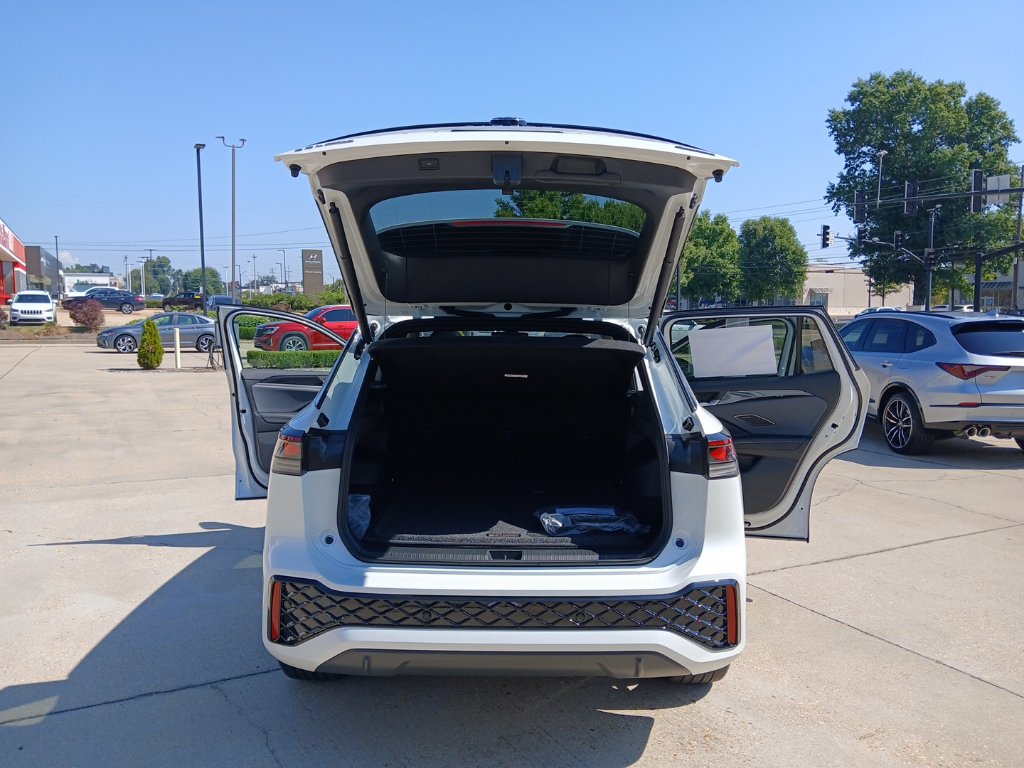 New 2026 Volkswagen Tiguan SEL R-Line AWD/4WD image 21