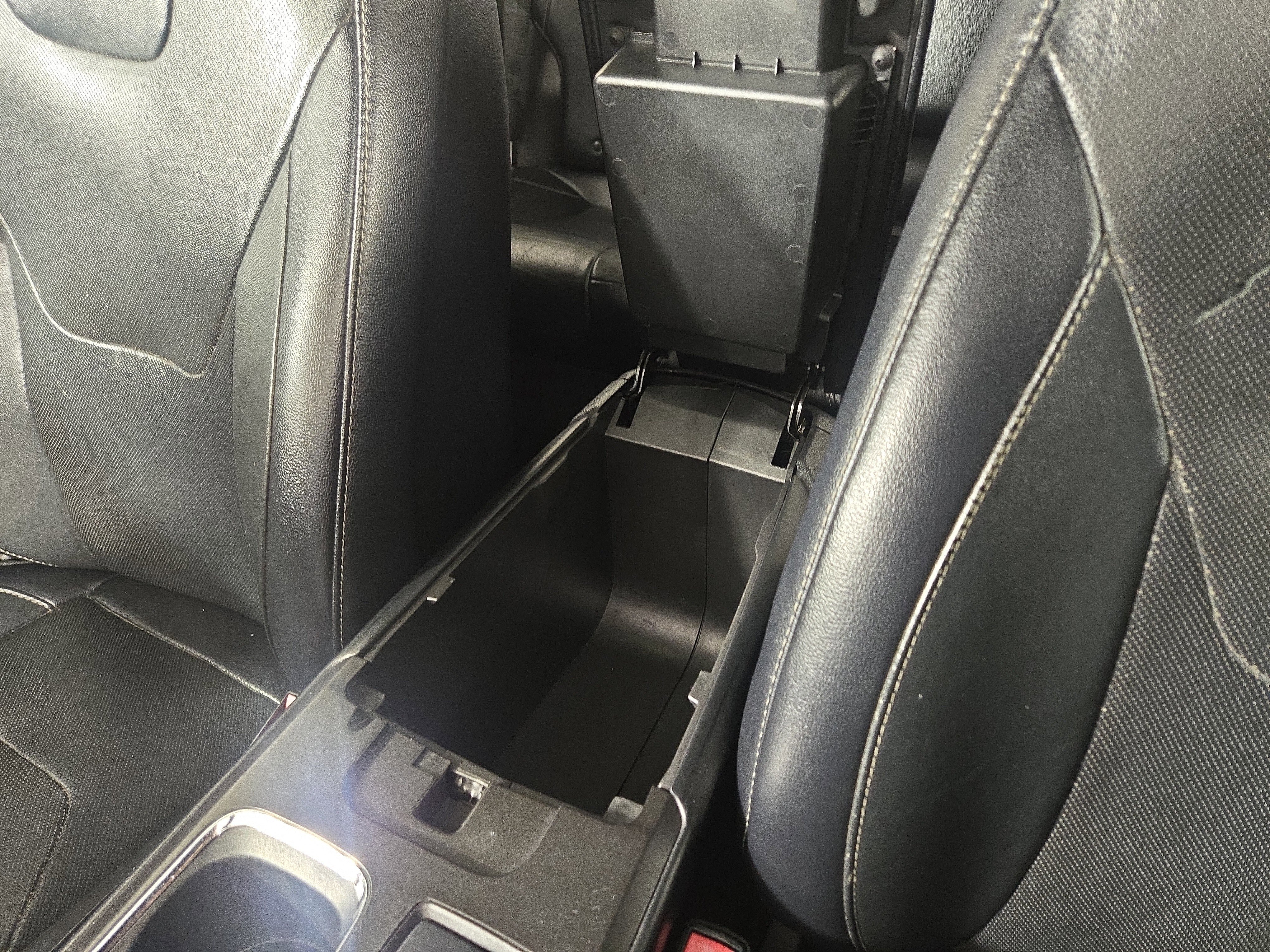 Used 2019 Ford Fusion Titanium image 29