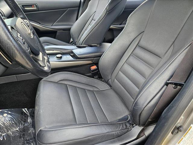 Used 2019 Lexus IS 300 AWD image 16