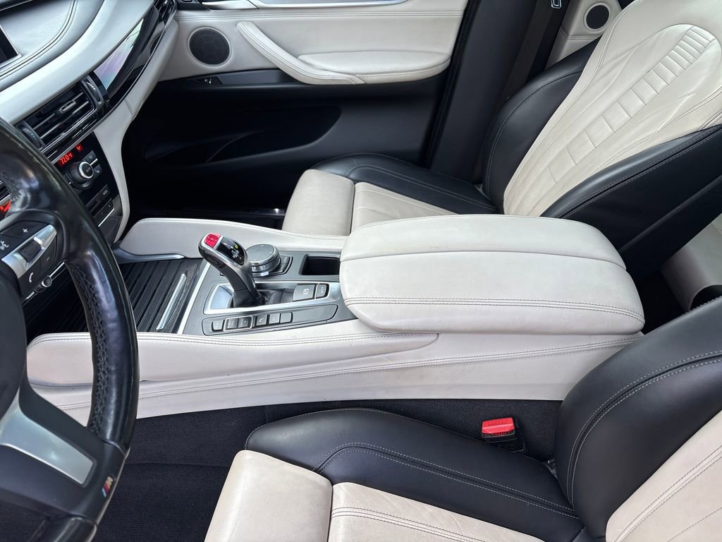 Used 2018 BMW X6 sDrive35i w/ M Sport Package image 30