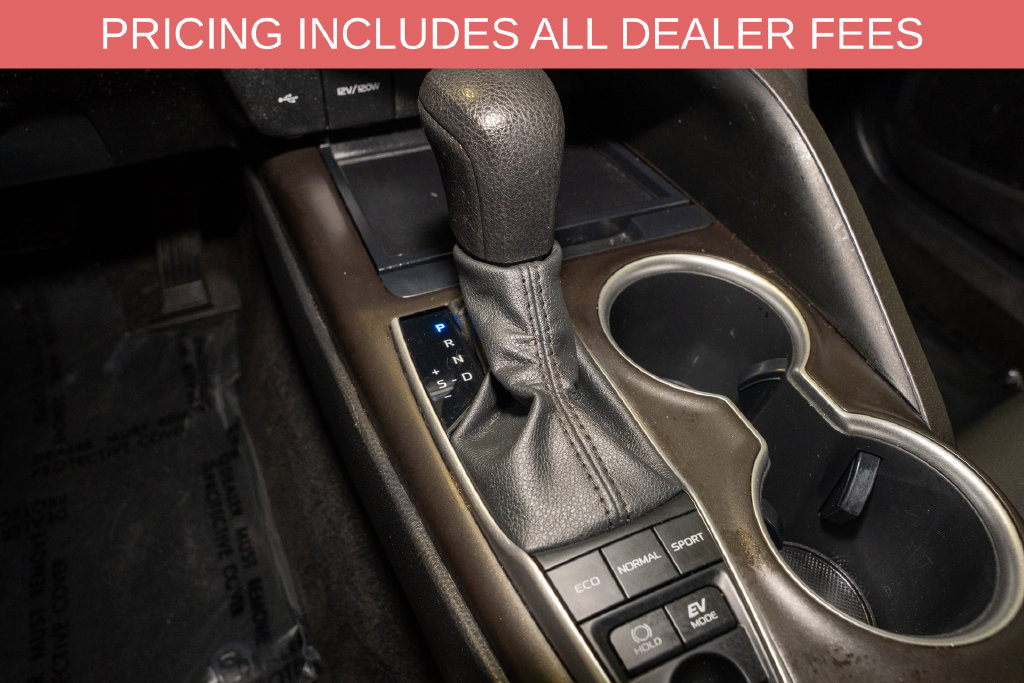 Used 2022 Toyota Camry LE FWD image 14