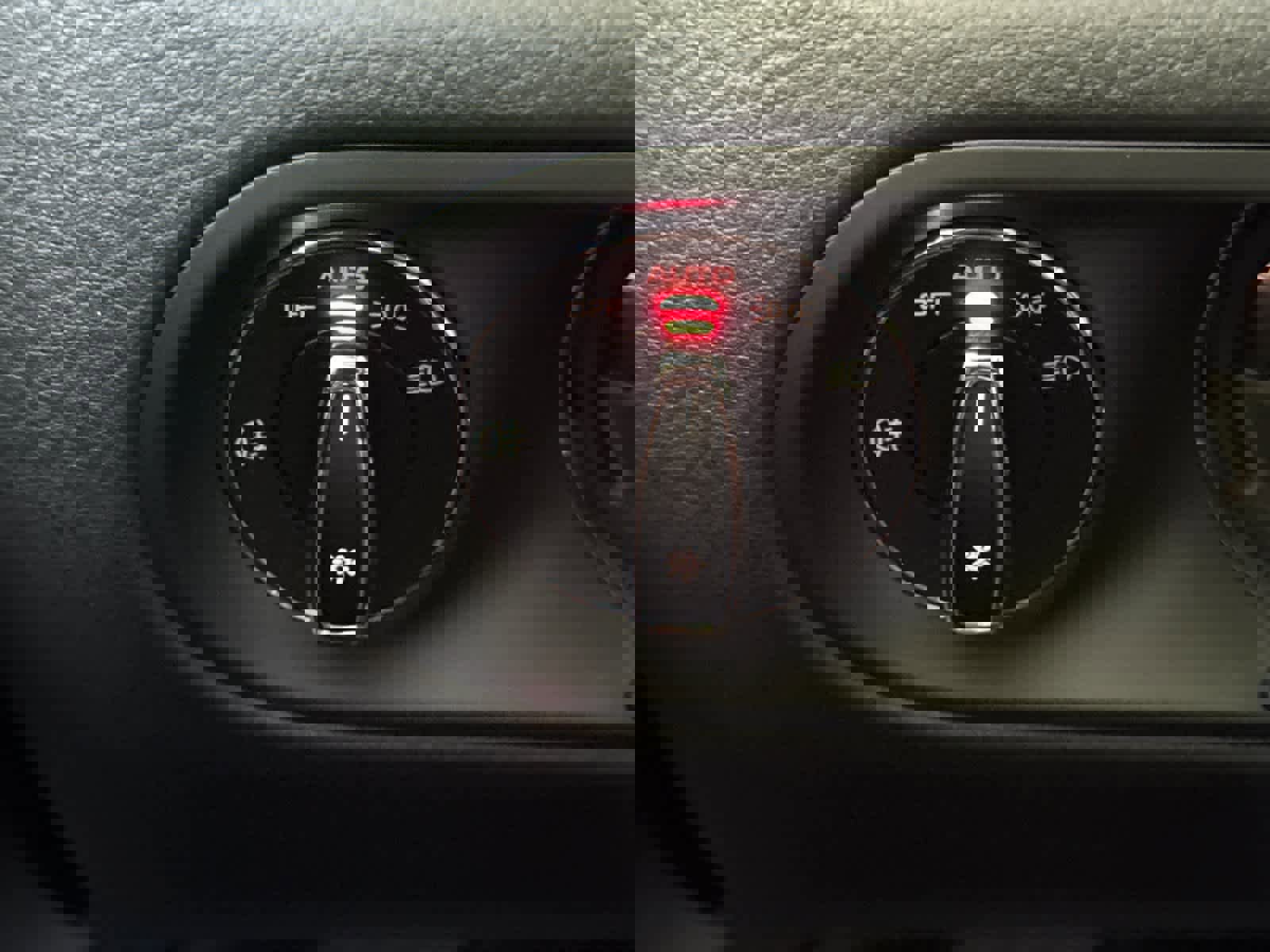 New 2026 Porsche Macan S image 30