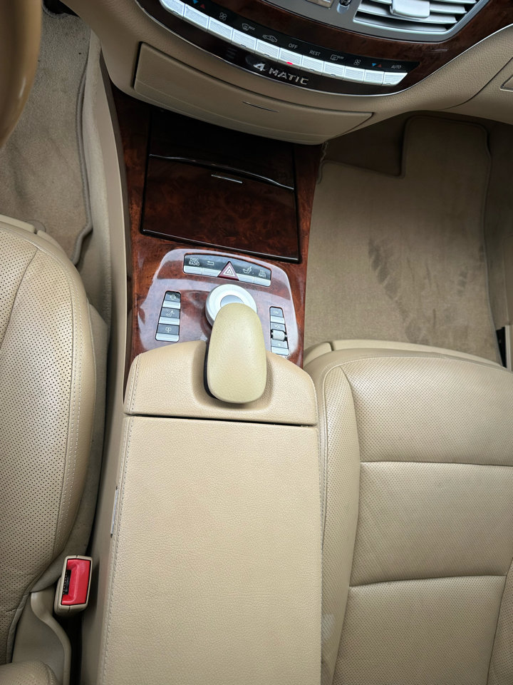 Used 2011 Mercedes-Benz S 550 4MATIC image 14