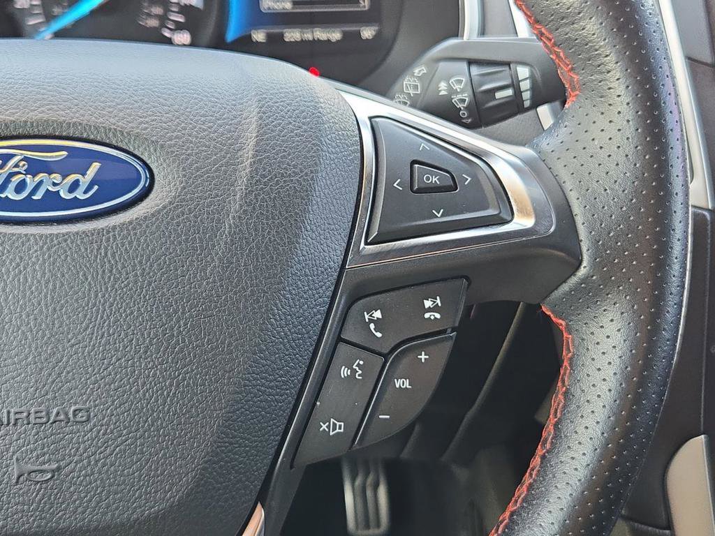 Used 2021 Ford Edge ST-Line image 23