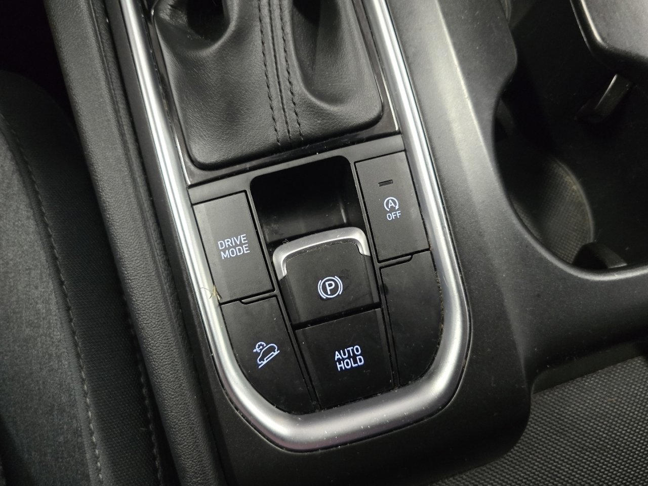 Used 2020 Hyundai Santa Fe SEL image 5