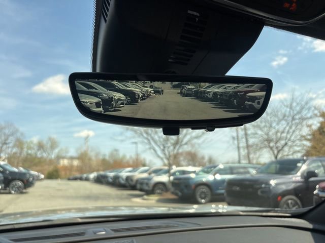 Used 2024 Chevrolet Traverse RS w/ LPO, Floor Liner Package AWD/4WD image 13