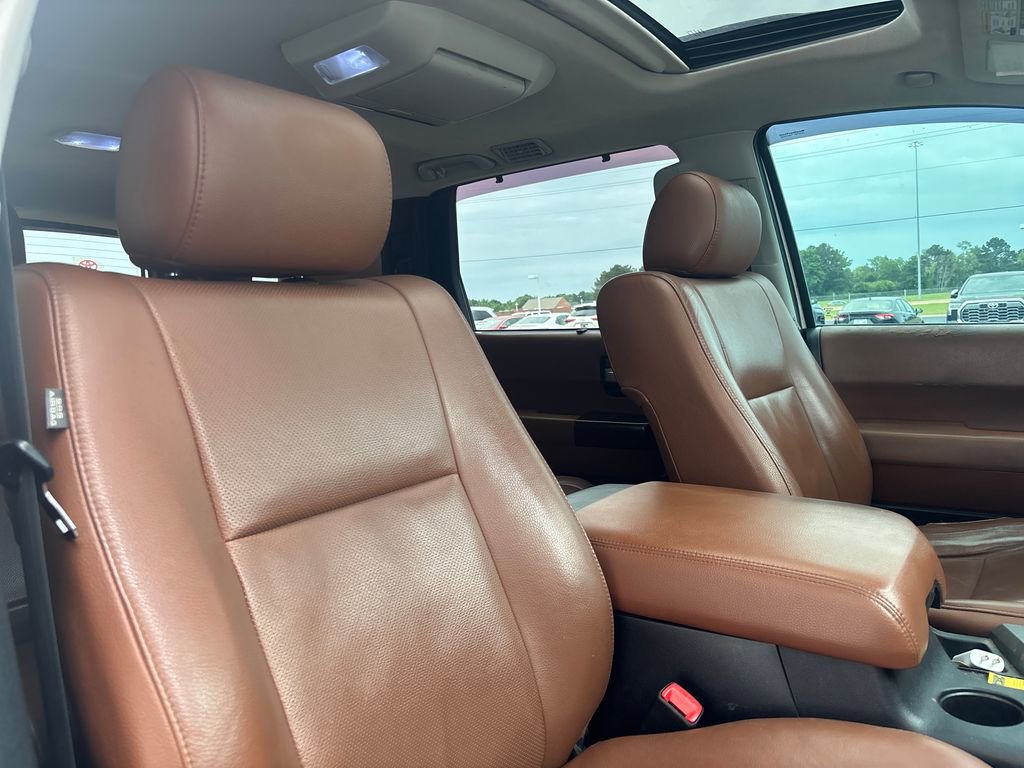 Used 2014 Toyota Sequoia Platinum RWD image 16