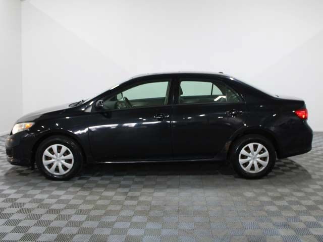 Used 2010 Toyota Corolla LE FWD image 3