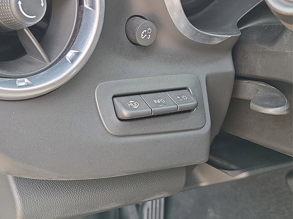 Used 2018 Chevrolet Camaro ZL1 image 24