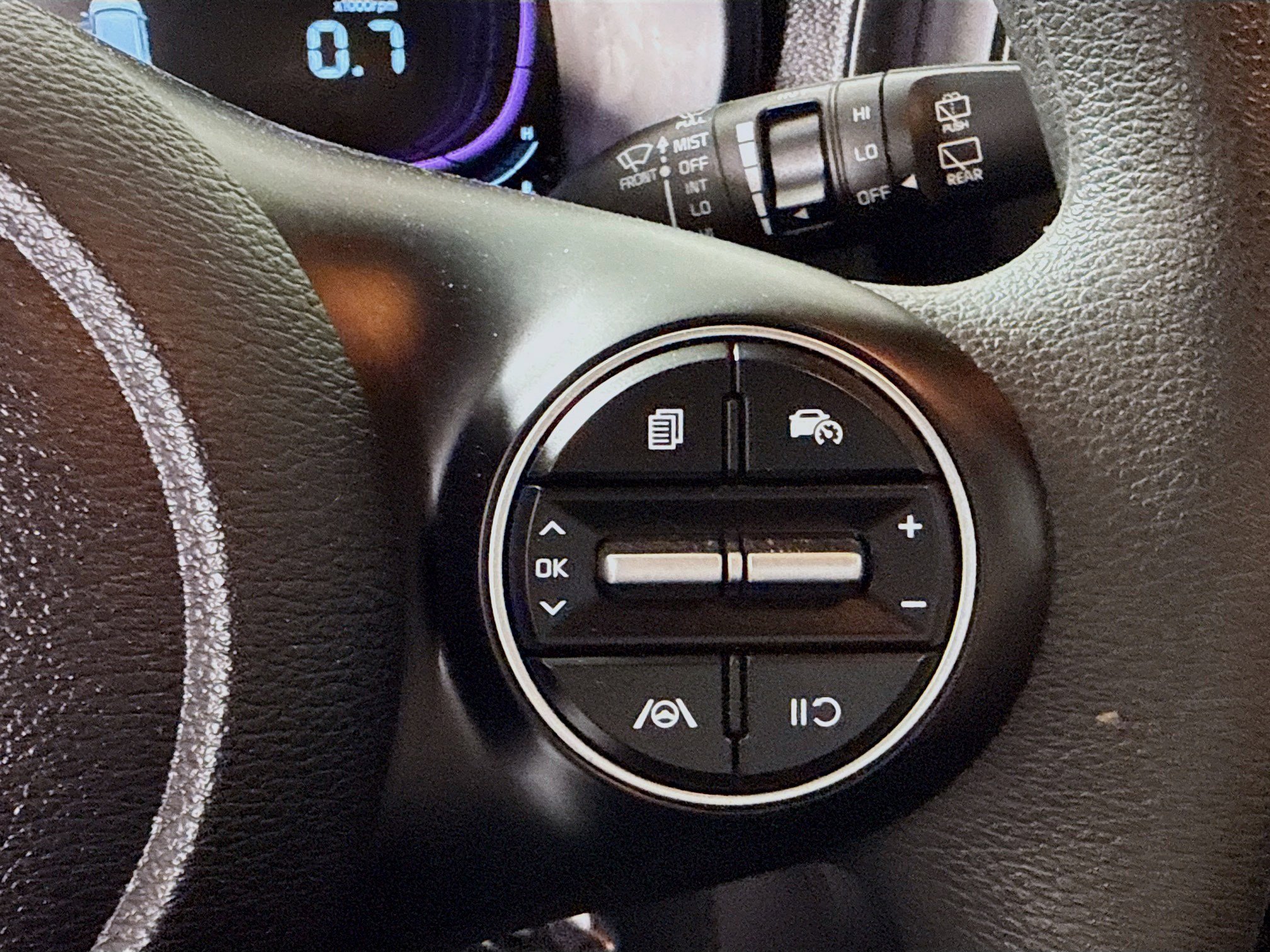 Used 2025 Kia Soul LX w/ LX Technology Package FWD image 15