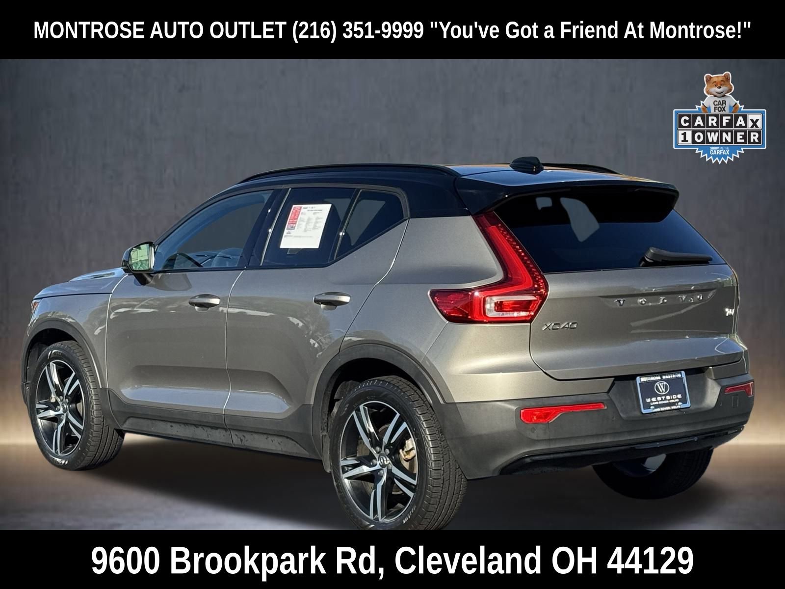 Used 2022 Volvo XC40 T5 R-Design w/ Climate Package image 5