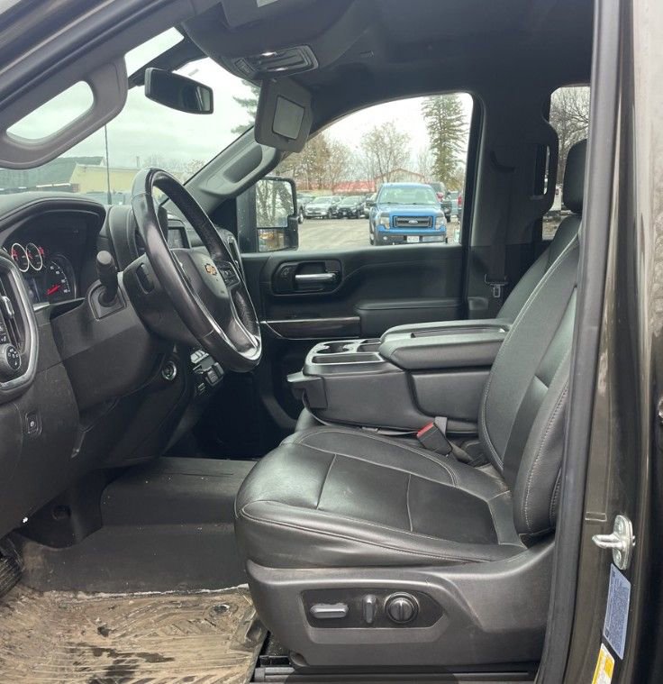 Used 2022 Chevrolet Silverado 2500 LTZ w/ Gooseneck/5TH Wheel Package image 11