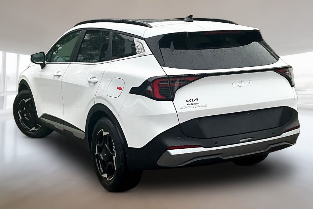 New 2027 Kia Sportage EX FWD image 3