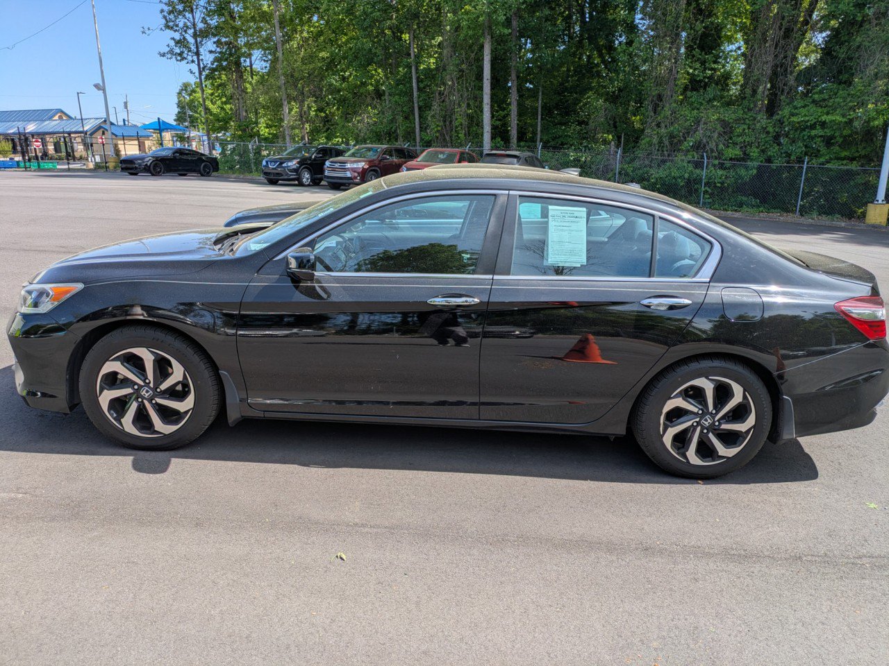 Used 2016 Honda Accord EX image 5