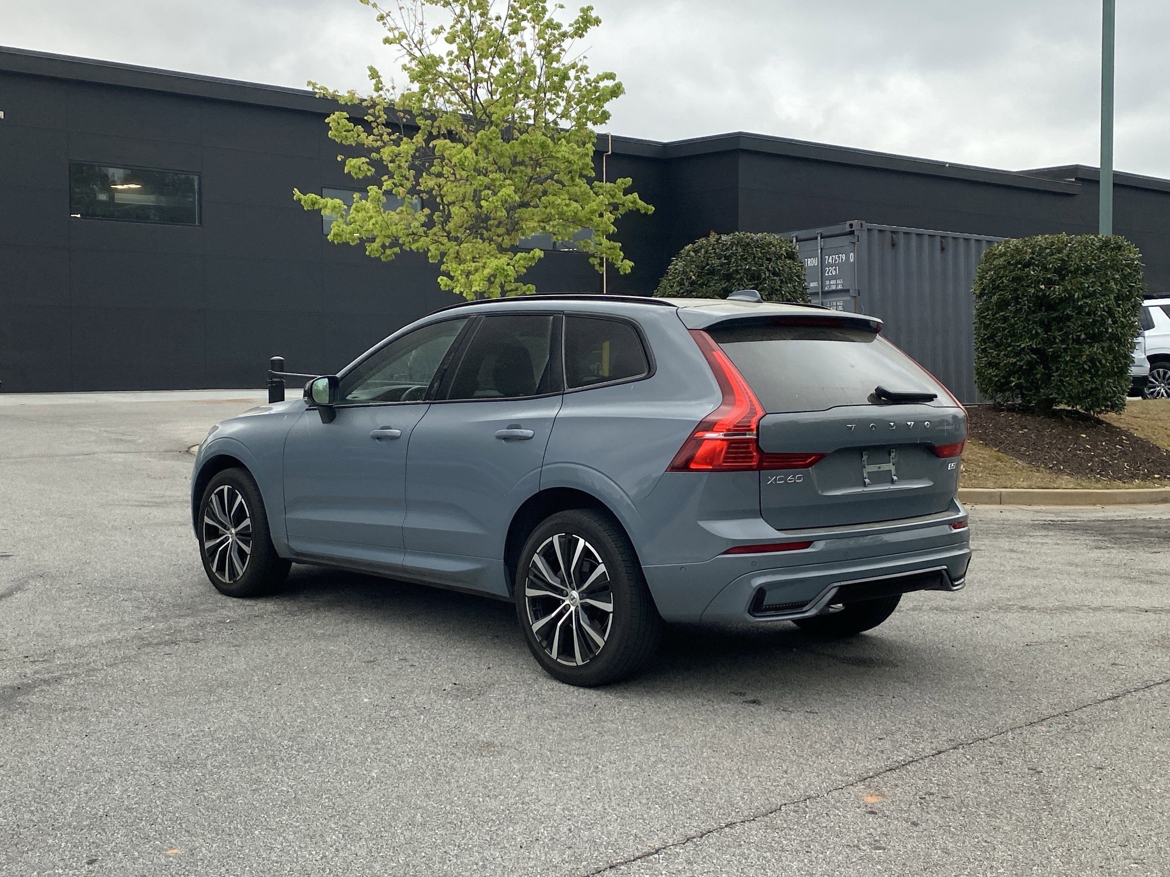 Used 2024 Volvo XC60 B5 Plus image 12