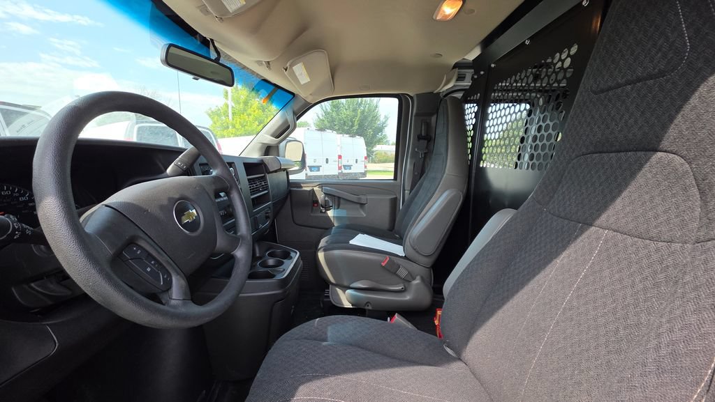 Used 2024 Chevrolet Express 2500 w/ Driver Convenience Package RWD image 11