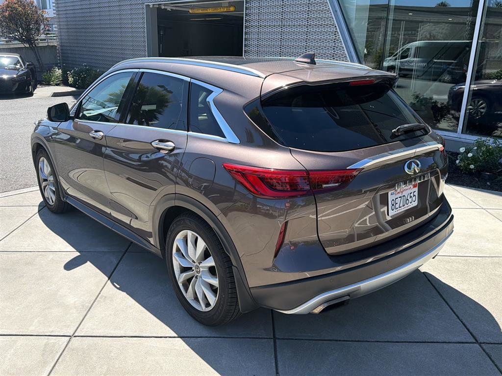 Used 2019 INFINITI QX50 Essential w/ Premium Audio Package image 8