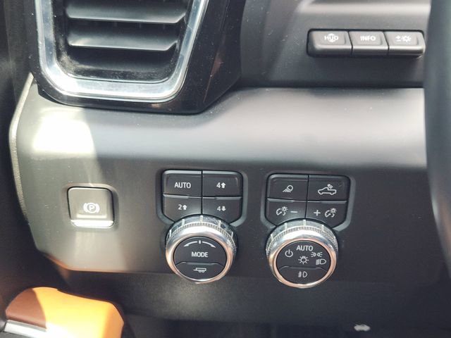 Used 2024 GMC Sierra 3500 Denali Ultimate AWD/4WD image 23