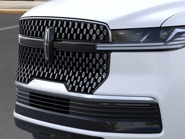 New 2025 Lincoln Navigator Reserve image 17