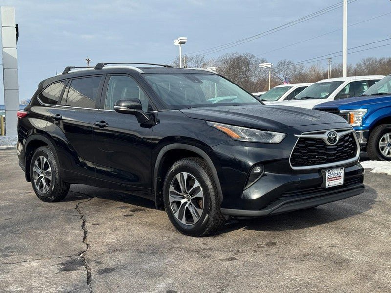 Used 2023 Toyota Highlander XLE AWD/4WD video 2