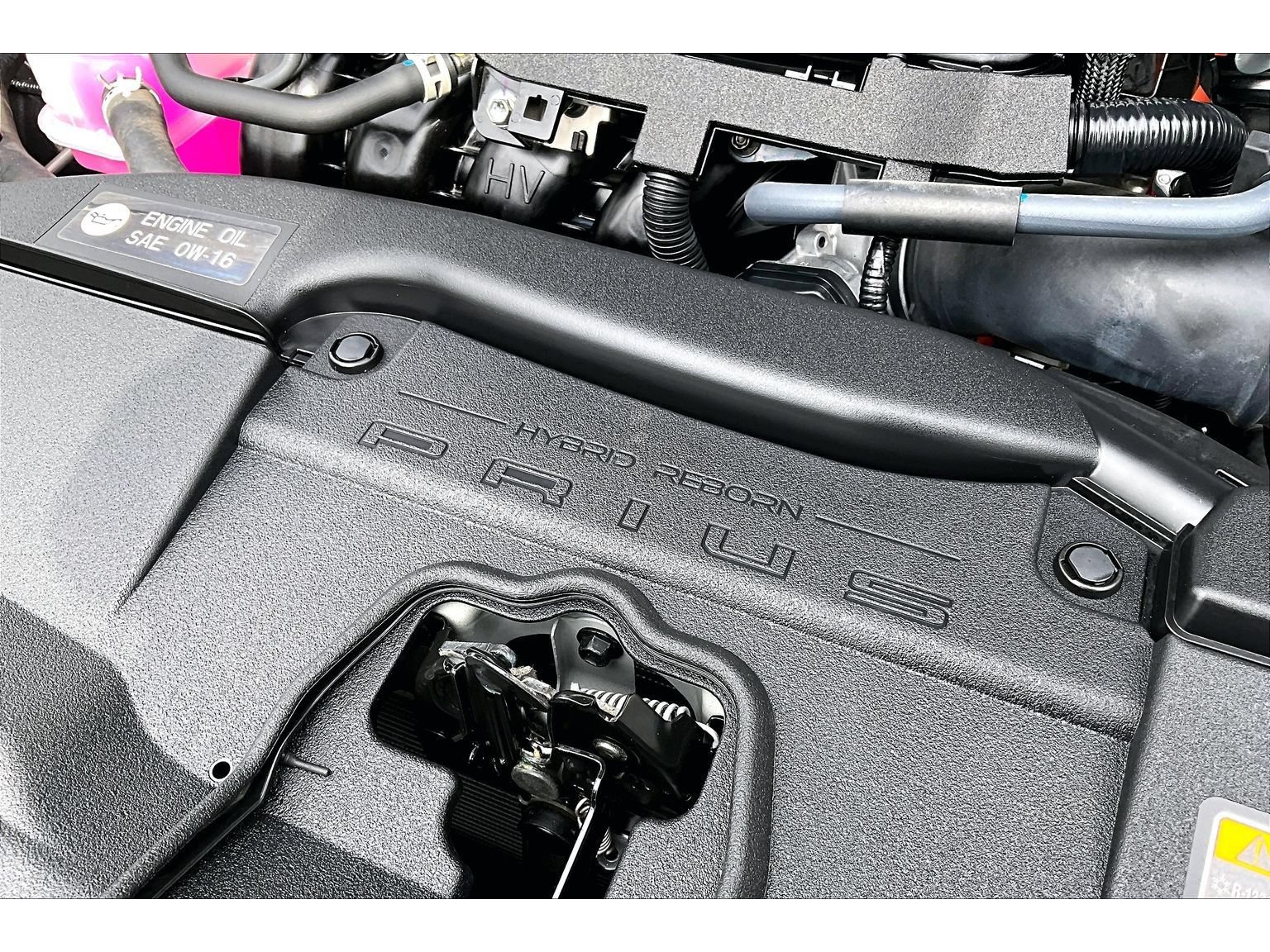Used 2025 Toyota Prius LE FWD image 30