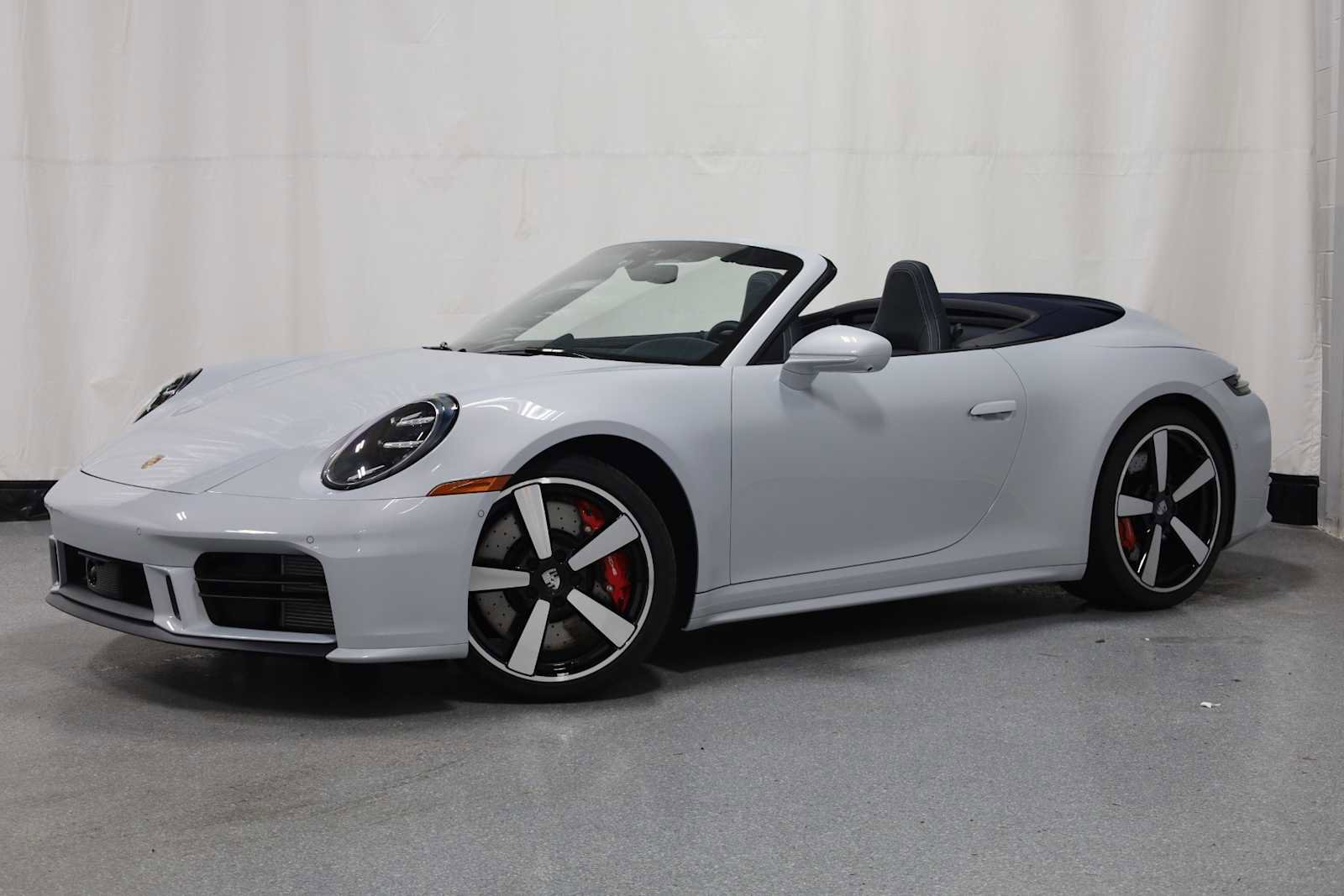 Certified 2025 Porsche 911 Carrera S image 2