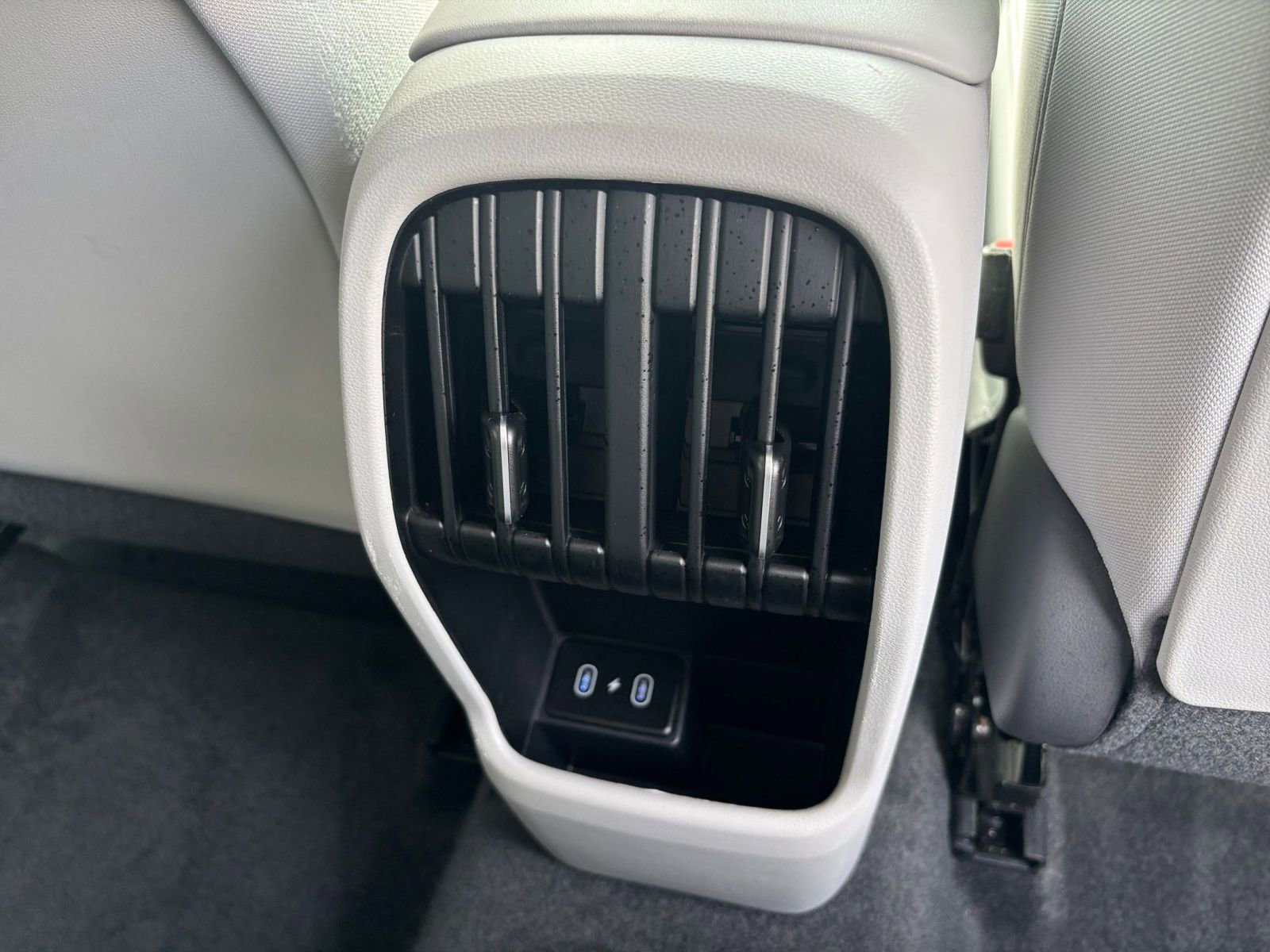 Used 2025 Hyundai Kona SEL image 23