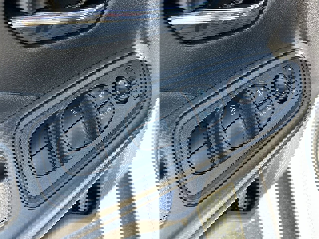 New 2025 Nissan Versa SV image 21