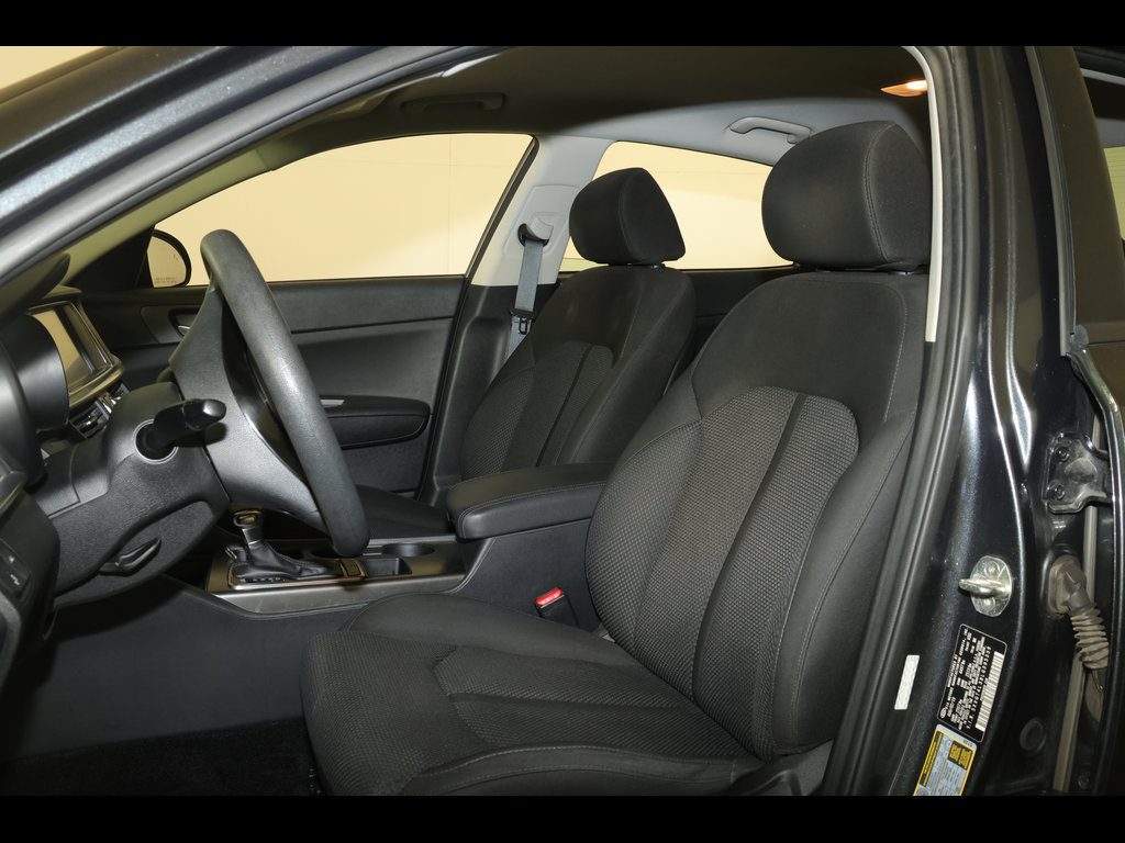 Used 2020 Kia Optima LX FWD image 11
