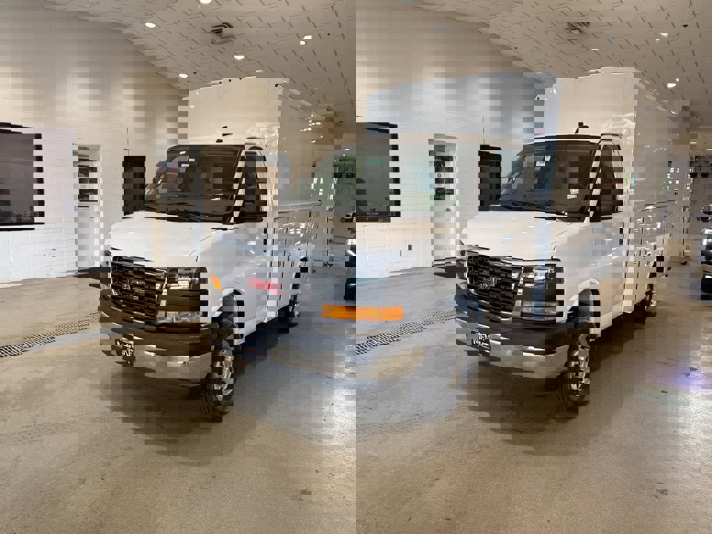 New 2025 GMC Savana 3500 w/ Power Convenience Package image 2