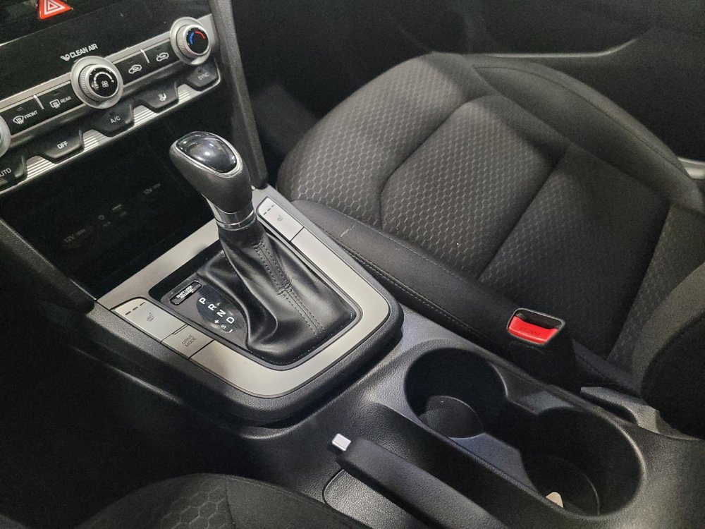 Used 2019 Hyundai Elantra Value Edition w/ Winter Weather Package FWD image 26