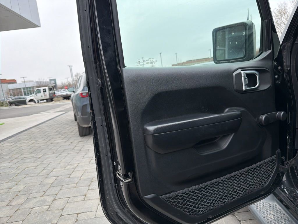 Used 2019 Jeep Wrangler Unlimited Sport image 21
