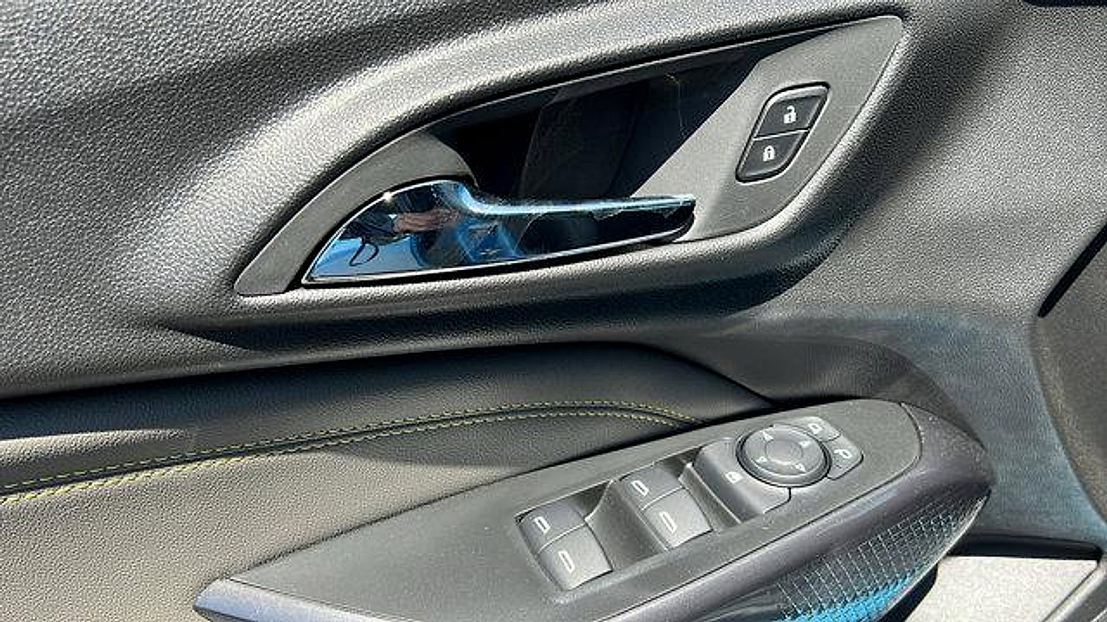 New 2025 Chevrolet Trax ACTIV w/ Driver Confidence Package image 16