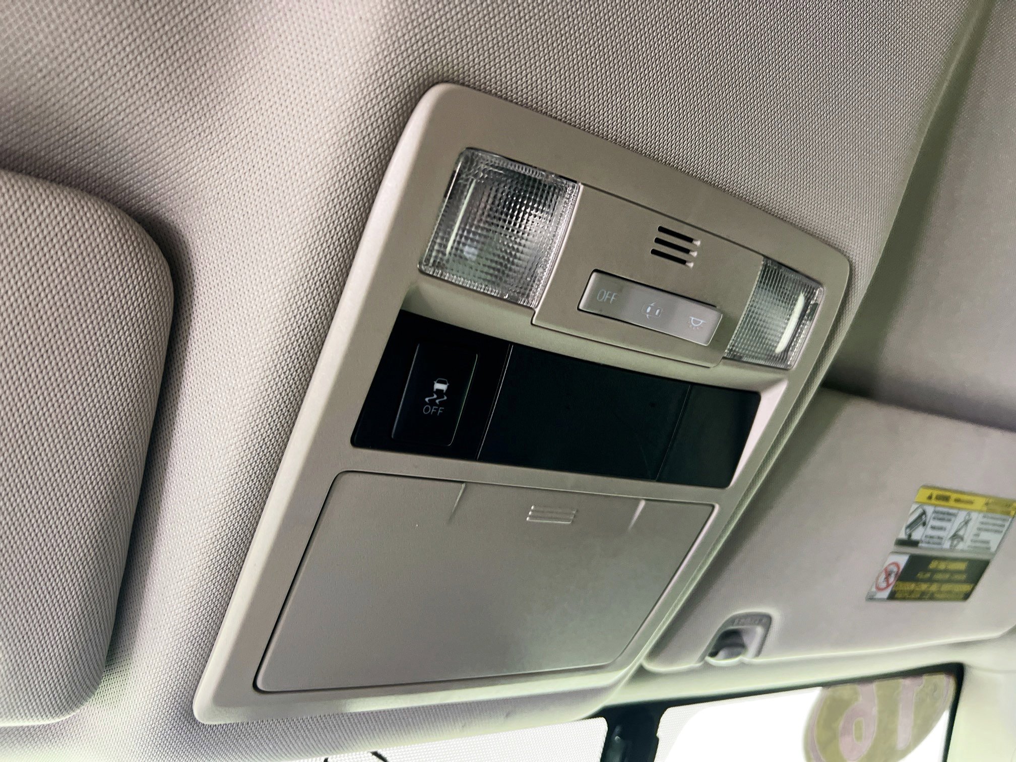 Used 2016 Toyota Tacoma SR5 w/ Towing Package image 22