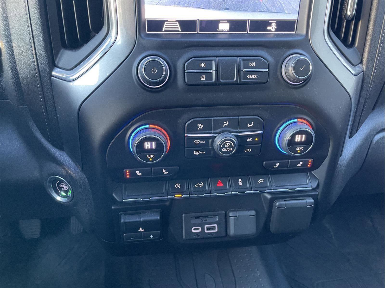 Used 2020 Chevrolet Silverado 1500 LT w/ All-Star Edition image 29